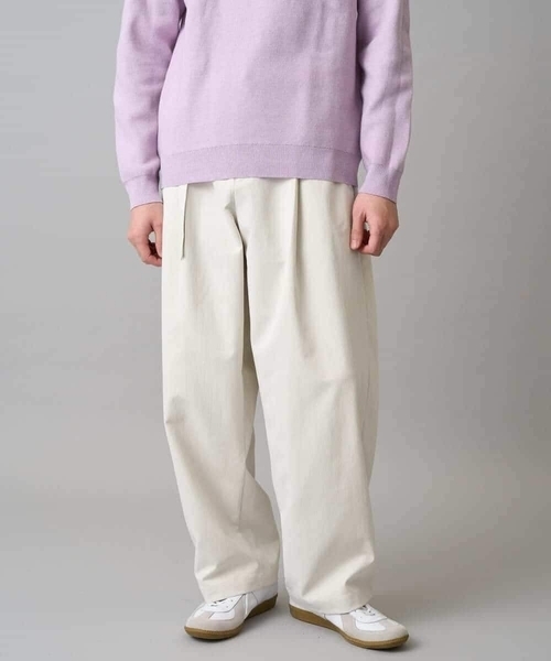 a.v.v（アーヴェヴェ）の「【イージーケア/洗濯機で洗える/毛玉になりにくい/ストレッチ】ベルト付きワイドテーパードチノパンツ（その他パンツ・メンズ・ベージュ/アイボリー・48/46）」の12枚目の写真