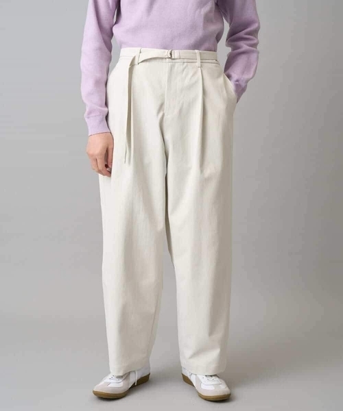 a.v.v（アーヴェヴェ）の「【イージーケア/洗濯機で洗える/毛玉になりにくい/ストレッチ】ベルト付きワイドテーパードチノパンツ（その他パンツ・メンズ・ベージュ/アイボリー・48/46）」の13枚目の写真