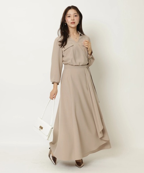 Apuweiser-riche（アプワイザーリッシェ）の「カシュクールラッフルシャツワンピース（ワンピース・レディース・ピンクベージュ/ネイビー・2/1/0）」の4枚目の写真