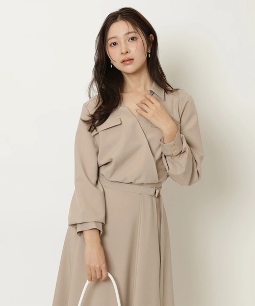 Apuweiser-riche（アプワイザーリッシェ）の「カシュクールラッフルシャツワンピース（ワンピース・レディース・ピンクベージュ/ネイビー・2/1/0）」の6枚目の写真