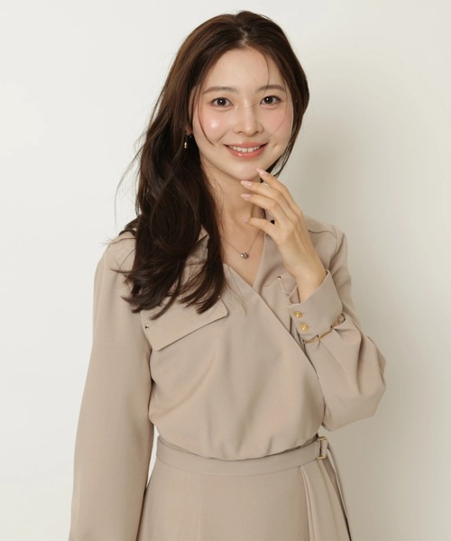 Apuweiser-riche（アプワイザーリッシェ）の「カシュクールラッフルシャツワンピース（ワンピース・レディース・ピンクベージュ/ネイビー・2/1/0）」の10枚目の写真