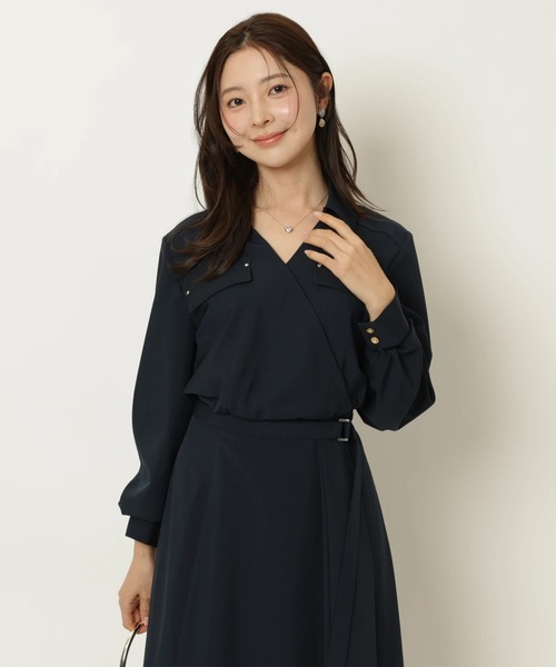 Apuweiser-riche（アプワイザーリッシェ）の「カシュクールラッフルシャツワンピース（ワンピース・レディース・ピンクベージュ/ネイビー・2/1/0）」の14枚目の写真