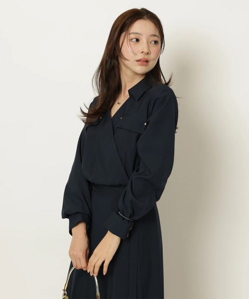 Apuweiser-riche（アプワイザーリッシェ）の「カシュクールラッフルシャツワンピース（ワンピース・レディース・ピンクベージュ/ネイビー・2/1/0）」の17枚目の写真