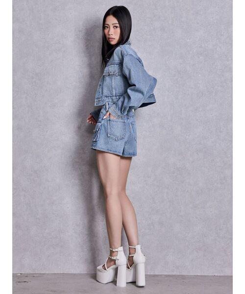 GYDA（ジェイダ）の「ring bijou studsデザインデニムショートパンツ（デニムパンツ・レディース・ライトブルー/ブルー・MEDIUM/SMALL）」の8枚目の写真
