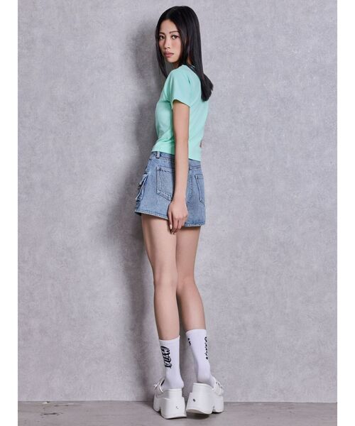 GYDA（ジェイダ）の「ring bijou studsデザインデニムショートパンツ（デニムパンツ・レディース・ライトブルー/ブルー・MEDIUM/SMALL）」の12枚目の写真