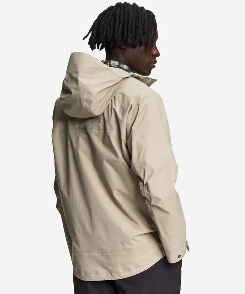 AIGLE(エーグル)の「3レイヤーフーデッドジャケット(マウンテンパーカー・メンズ・ブラック/ベージュ・S/XL/M/L)」の10枚目の写真