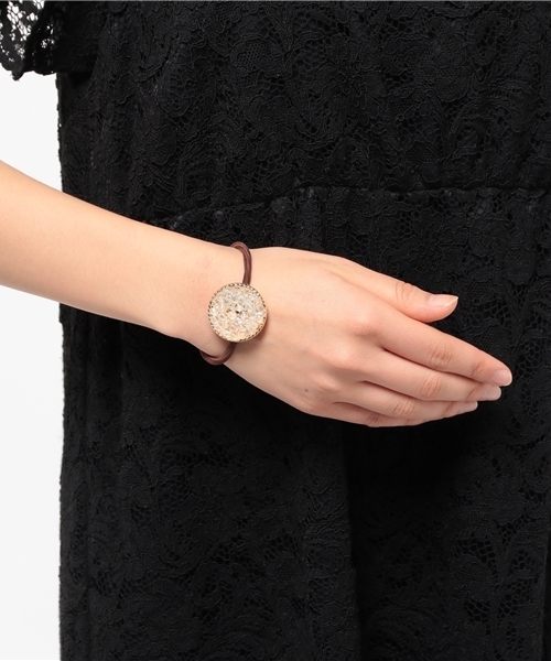 queite（ケイト）の「ビーズプレートヘアゴム（ヘアゴム・レディース・オフホワイト/グレー/マルチ・ﾌﾘ-）」の7枚目の写真