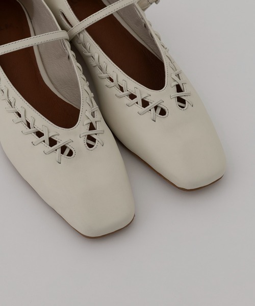 ALM.(アルム)の「【ALM.】LEIRA LEATHER PUMPS(パンプス・レディース・アイボリー/ブラック・39/37/36/38)」の14枚目の写真