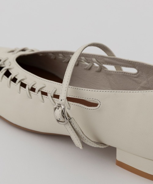 ALM.(アルム)の「【ALM.】LEIRA LEATHER PUMPS(パンプス・レディース・アイボリー/ブラック・39/37/36/38)」の17枚目の写真