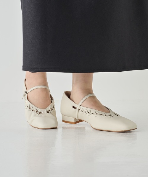 ALM.(アルム)の「【ALM.】LEIRA LEATHER PUMPS(パンプス・レディース・アイボリー/ブラック・39/37/36/38)」の19枚目の写真
