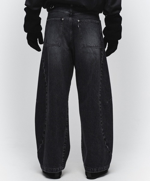 JIEDA(ジエダ)の「VINTAGE-FEEL DRAPED DENIM PANTS(デニムパンツ・メンズ・インディゴブルー/ブラック・2/1)」の7枚目の写真