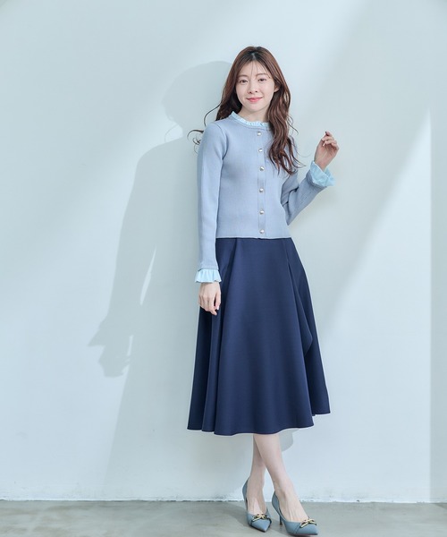 12Twelve Agenda(トゥエルブ アジェンダ)の「フリルドッキングニットカーディガン(ニット/セーター・レディース・ベージュ/ブラック/ライトグレー・M)」の16枚目の写真