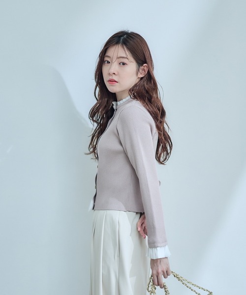 12Twelve Agenda(トゥエルブ アジェンダ)の「フリルドッキングニットカーディガン(ニット/セーター・レディース・ベージュ/ブラック/ライトグレー・M)」の9枚目の写真