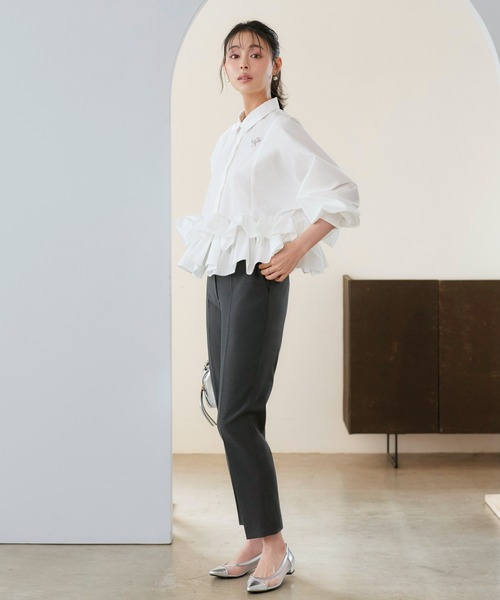 RUIRUE BOUTIQUE（ルイルエブティック）の「洗える ｜ ダブル フリル クロップド ドルマン シャツ ｜ トップス・クロップドシャツ・シャツ・長袖ブラウス・きれいめブラウス・オフィスカジュアルブラウス・フリルブラウス（シャツ/ブラウス・レディース・ライトイエロー/ブルー/ホワイト/ピンク・M/L）」の19枚目の写真
