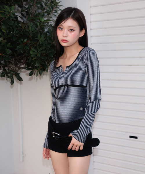 ROSEFRANTZ（ロゼフランツ）の「Button Stripe Long Sleeve [Black]（Tシャツ/カットソー・レディース・ブラック・OS）」の11枚目の写真