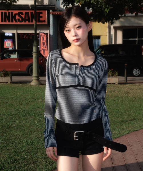 ROSEFRANTZ（ロゼフランツ）の「Button Stripe Long Sleeve [Black]（Tシャツ/カットソー・レディース・ブラック・OS）」の12枚目の写真
