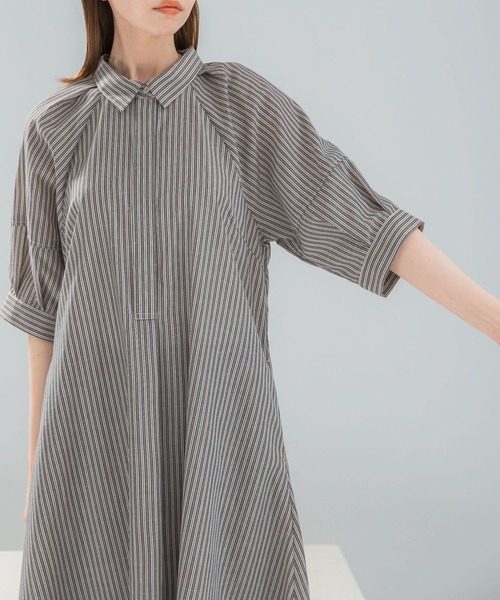 URBAN RESEARCH ROSSO WOMEN（アーバンリサーチ　ロッソ）の「『WEB限定』『UR TECH Smart Linen Touch』イージーリネンシャツワンピース（ワンピース・レディース・ブラウン系その他/ネイビー・FREE）」の15枚目の写真