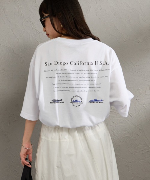 THOUSAND MILE（サウザンドマイル）の「[THOUSAND MILE/サウザンドマイル] ヒストリーロゴ バックプリント ショートスリーブTシャツ（Tシャツ/カットソー・レディース・ホワイト/ブラック・M/L）」の2枚目の写真