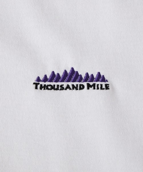 THOUSAND MILE（サウザンドマイル）の「[THOUSAND MILE/サウザンドマイル] ヒストリーロゴ バックプリント ショートスリーブTシャツ（Tシャツ/カットソー・レディース・ホワイト/ブラック・M/L）」の3枚目の写真