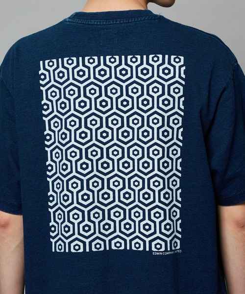 EDWIN（エドウィン）の「EDWIN エドウィン プリントTシャツ インディゴ 半袖（Tシャツ/カットソー・メンズ・ブルー/ホワイト・LARGE/MEDIUM/X-LARGE）」の17枚目の写真
