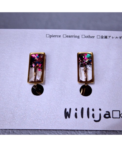 tone(トーン)の「【Willija】金属アレルギー対応《Evil squareⅡmini》偏光ホログラムのイヤリング(MA)(イヤリング・レディース・オレンジ/ブルー/ピンク/グリーン・FREE)」の7枚目の写真