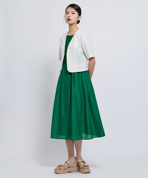 TOCCA(トッカ)の「BRIGHT BREEZE 半袖ショートジャケット(ノーカラージャケット・レディース・アイボリー系/ネイビー系・0/2/4/6)」の7枚目の写真