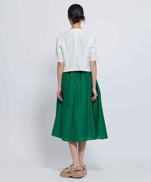 TOCCA(トッカ)の「BRIGHT BREEZE 半袖ショートジャケット(ノーカラージャケット・レディース・アイボリー系/ネイビー系・0/2/4/6)」の9枚目の写真