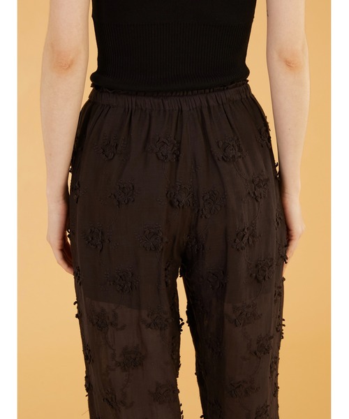 crinkle crinkle crinkle（クリンクルクリンクルクリンクル）の「【crinkle crinkle crinkle】sheer cotton 3D embroidery easy pants/シアーコットン3Dエンブロイダリーイージーパンツ（その他パンツ・レディース・ホワイト/ブラック・FREE）」の12枚目の写真