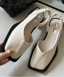 ＆soiree（アンドソワレ）の「スクエアVカットミュール（サンダル）」