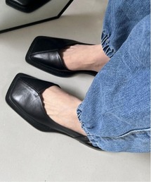 ＆soiree（アンドソワレ）の「スクエアVカットミュール（サンダル）」