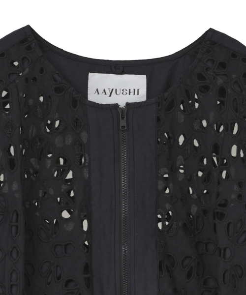 Tiara（ティアラ）の「【AAYUSHI/アユーシ】ジャケット（SGN0388）（ノーカラージャケット・レディース・ホワイト/ブラック・FREE）」の4枚目の写真