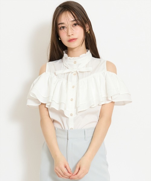 WILLSELECTION(ウィルセレクション)の「スタンドフリル2WAYスリーブブラウス(シャツ/ブラウス・レディース・ブルー系その他/オフホワイト/ホワイト系その他/ブラック・FREE)」の2枚目の写真