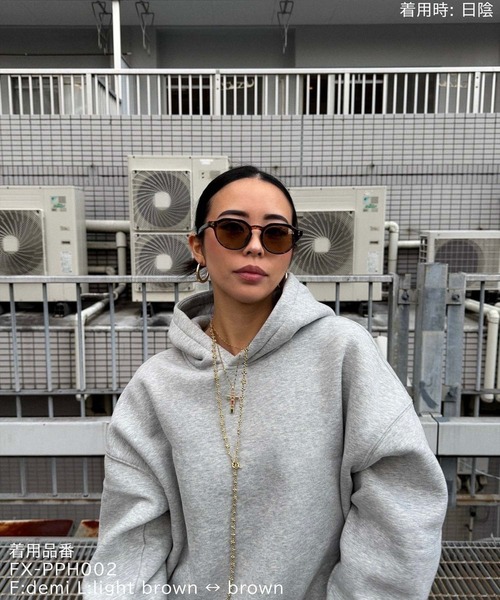 FLEX（フレックス）の「調光・偏光レンズ搭載 clown punt sunglasses / クラウンパント サングラス（サングラス・レディース・ブラック系1/ブラック系3/ブラック系2/グレー/クリア・FREE）」の7枚目の写真