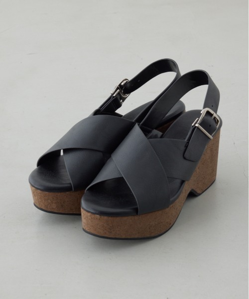 AZUL by moussy（アズールバイマウジー）の「ウェッジソールサンダル 靴（サンダル・レディース・ブラウン/ブラック・SMALL/MEDIUM/LARGE）」の2枚目の写真