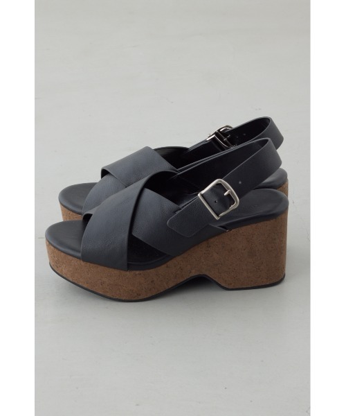 AZUL by moussy（アズールバイマウジー）の「ウェッジソールサンダル 靴（サンダル・レディース・ブラウン/ブラック・SMALL/MEDIUM/LARGE）」の5枚目の写真