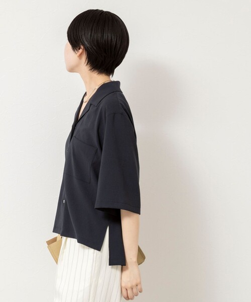 NOLLEY’S Sophi（ノーリーズソフィ）の「《セットアップ対応》ウォッシャブルエアリージョーゼットショートシャツ（シャツ/ブラウス・レディース・ベージュ/ネイビー・38/36）」の6枚目の写真