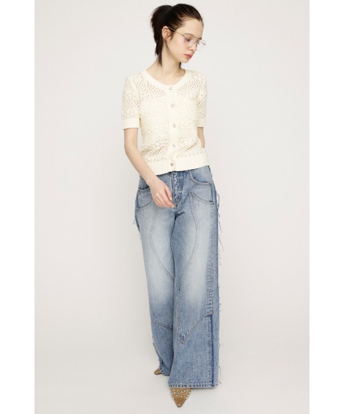 SLY(スライ)の「L/W PATCHED PANEL FLARE DENIM ローウエストパッチドパネルフレアデニム 春服 夏服(デニムパンツ・レディース・ブルー系その他/ライトブルー・2/1/0)」の4枚目の写真