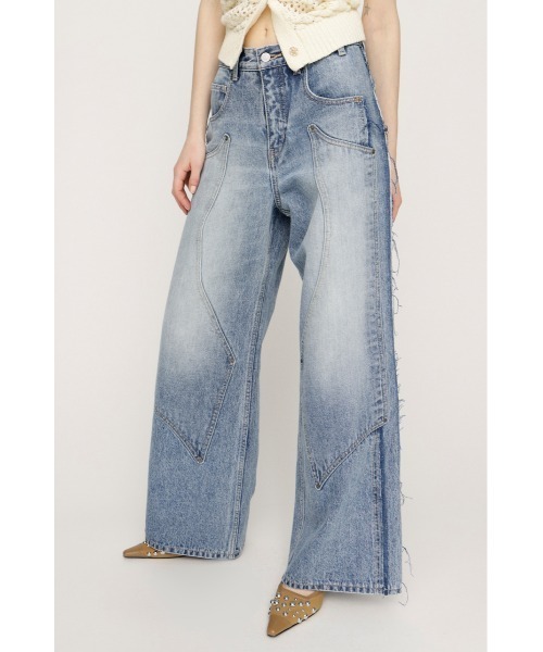 SLY(スライ)の「L/W PATCHED PANEL FLARE DENIM ローウエストパッチドパネルフレアデニム 春服 夏服(デニムパンツ・レディース・ブルー系その他/ライトブルー・2/1/0)」の6枚目の写真