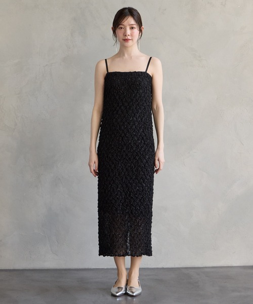 AIMER(エメ)の「シャーリングタイトラインキャミソールドレス 結婚式 お呼ばれ ドレス 20代 30代(ドレス・レディース・ブラック/ブラウン・MEDIUM)」の19枚目の写真