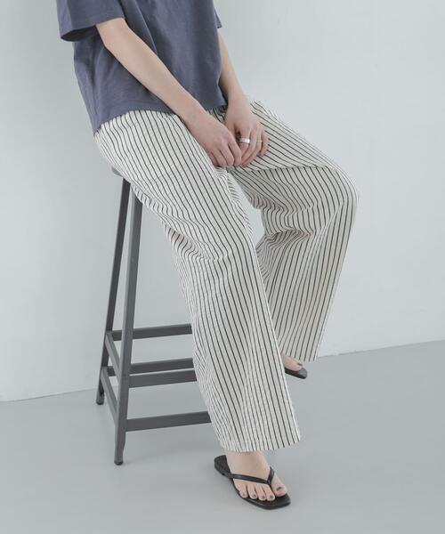 URBAN RESEARCH Sonny Label（アーバンリサーチサニーレーベル）の「ストライプセミワイドイージーパンツ（その他パンツ・レディース・カーキ/ピンク/オフホワイト・FREE）」の2枚目の写真