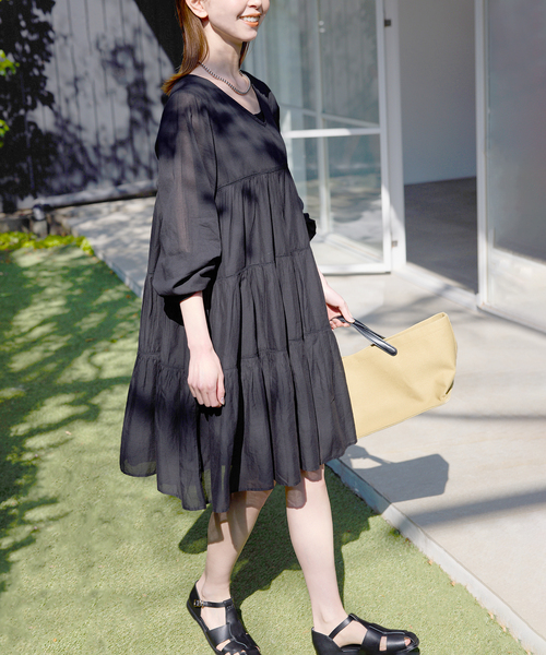 SLOBE IENA(スローブイエナ)の「《追加》コットンボイルティアードワンピース(ワンピース・レディース・ブラック/パープル/カーキ・FREE)」の15枚目の写真