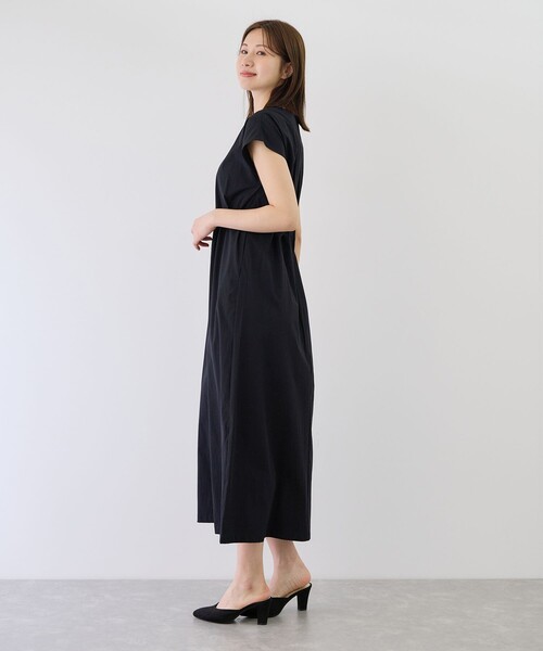 Jayro(ジャイロ)の「ラッシュガードウエストタックワンピース(ワンピース・レディース・ブラック/ベージュ/チャコールグレー・M)」の6枚目の写真