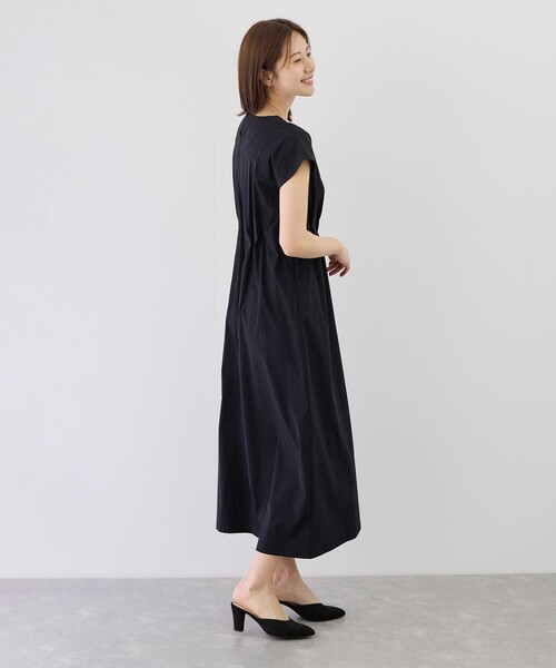 Jayro(ジャイロ)の「ラッシュガードウエストタックワンピース(ワンピース・レディース・ブラック/ベージュ/チャコールグレー・M)」の7枚目の写真