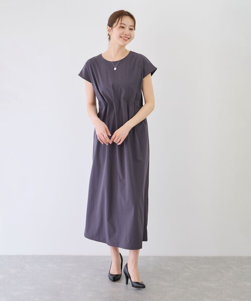 Jayro(ジャイロ)の「ラッシュガードウエストタックワンピース(ワンピース・レディース・ブラック/ベージュ/チャコールグレー・M)」の14枚目の写真