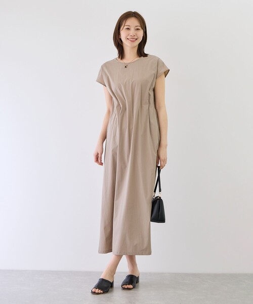 Jayro(ジャイロ)の「ラッシュガードウエストタックワンピース(ワンピース・レディース・ブラック/ベージュ/チャコールグレー・M)」の18枚目の写真