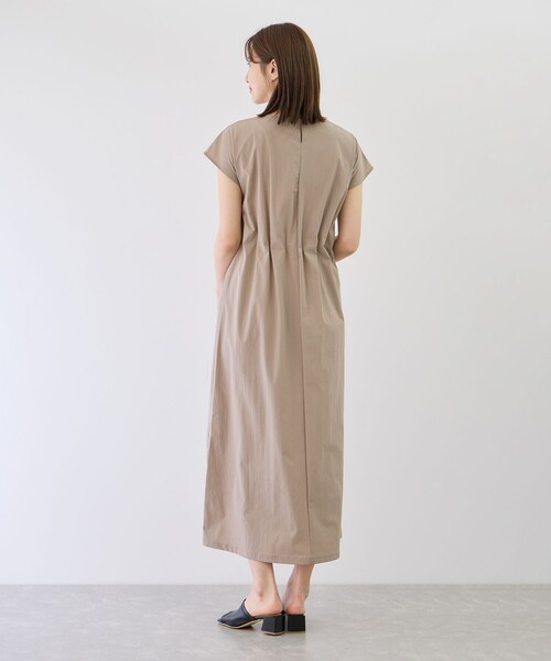 Jayro(ジャイロ)の「ラッシュガードウエストタックワンピース(ワンピース・レディース・ブラック/ベージュ/チャコールグレー・M)」の21枚目の写真