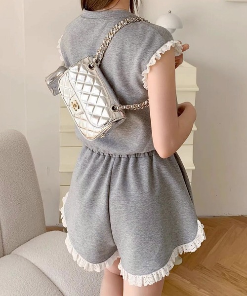 leune(ルネ)の「フリルレースショーパンスウェットセットアップ(スウェット・レディース・グレー・SMALL/MEDIUM/LARGE)」の7枚目の写真
