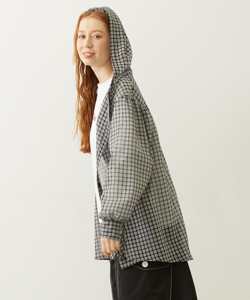 MILKFED.(ミルクフェド)の「SHEER PLAID HOODED TOP(シャツ/ブラウス・レディース・パープル/ブラック/ピンク・ONE SIZE)」の4枚目の写真