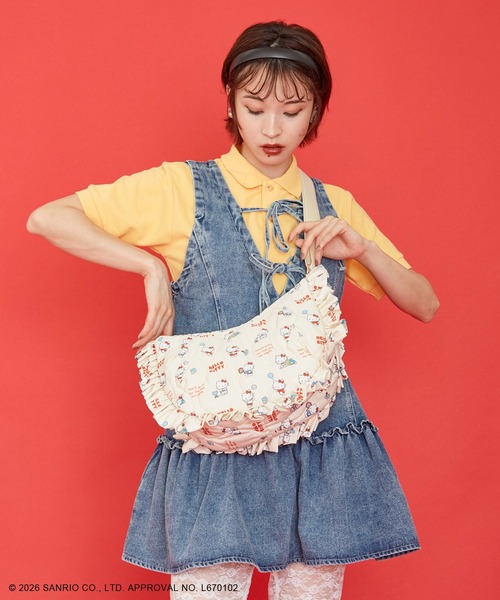 sanrio(サンリオ)の「ハローキティ/キルティングフリルショルダーバッグ(ショルダーバッグ・レディース・レッド/アイボリー・FREE)」の13枚目の写真