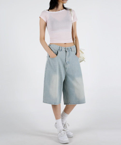 UMM(ウム)の「レディースカバーバックバンドバミューダウォッシングデニムパンツ 3COLOR(その他パンツ・レディース・ライトブルー/ブラック/ブルー・MEDIUM/LARGE/X-LARGE)」の15枚目の写真
